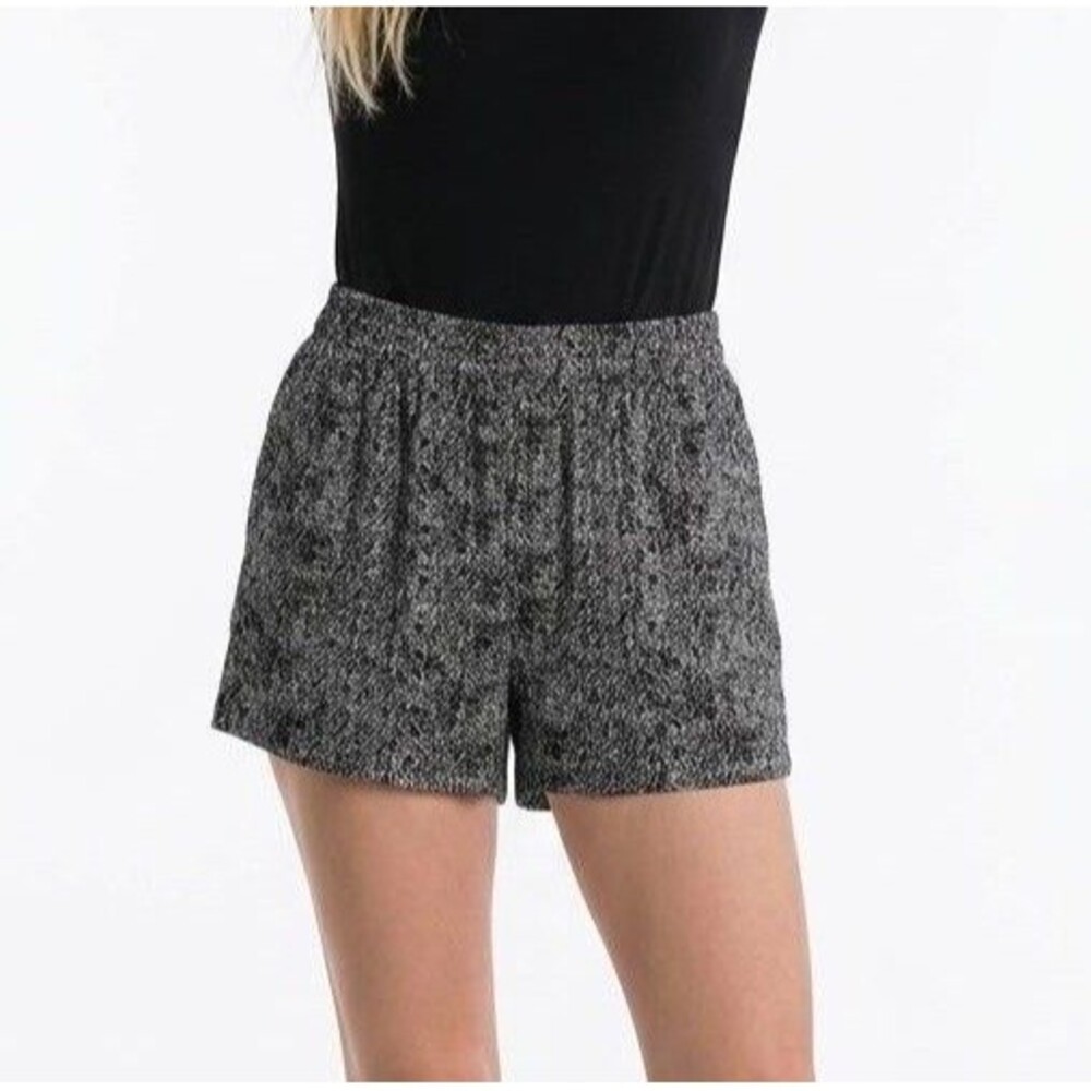 Women’s Shorts Size XXL Gray Striped Pull On Rayon